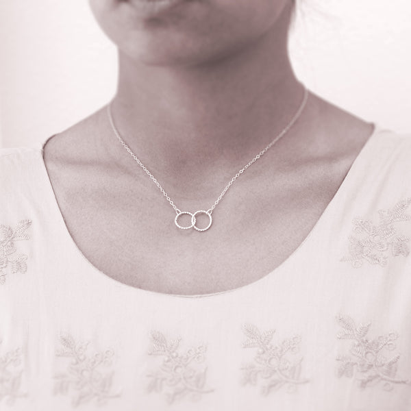 Personalized necklace - silver best friends necklaces  - sterling silver custom jewelry for best friend or sister. Perfect gift for sisters or best friends. Interlocking silver rings to represent BFFs.