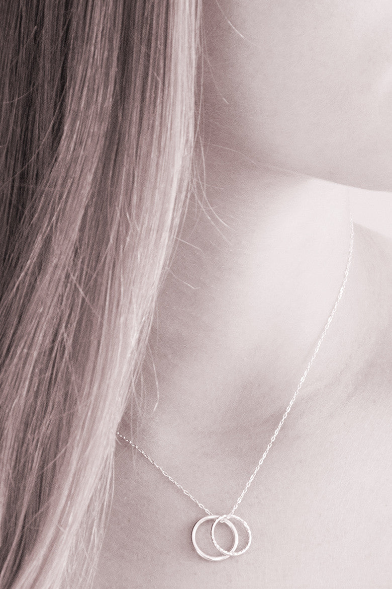 Big Little Necklace - necklaces for big and little sisters or sorority sisters. Perfect Big Little reveal day gift or present for your little sister. Interlocking rings represent a big sister and little sister.