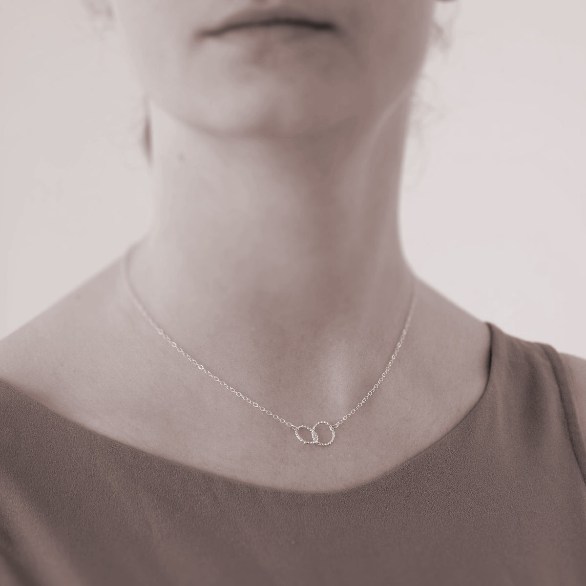 Personalized necklace - silver best friends necklaces  - sterling silver custom jewelry for best friend or sister. Perfect gift for sisters or best friends. Interlocking silver rings to represent BFFs. 